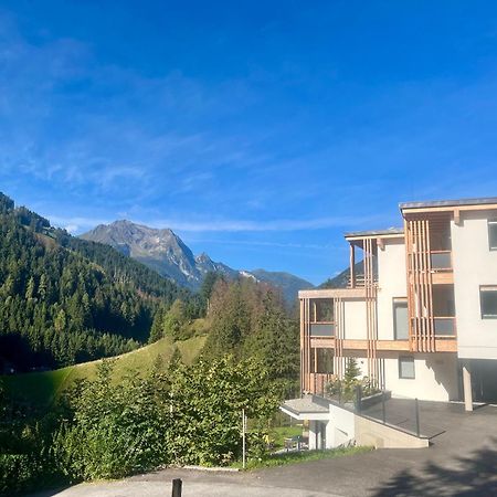 Natur Zeit - Alpine Garden Apartments Mayrhofen Kültér fotó