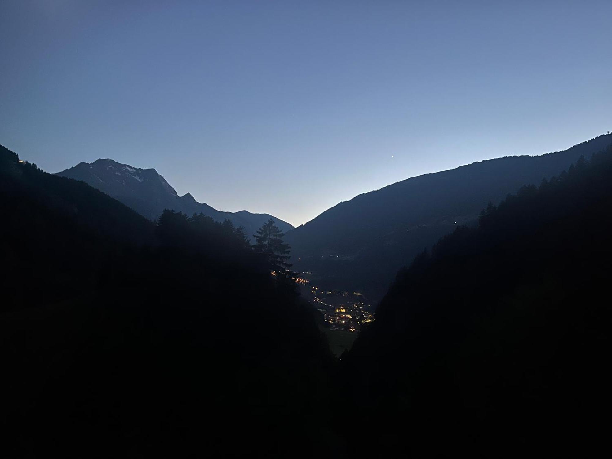 Natur Zeit - Alpine Garden Apartments Mayrhofen Kültér fotó